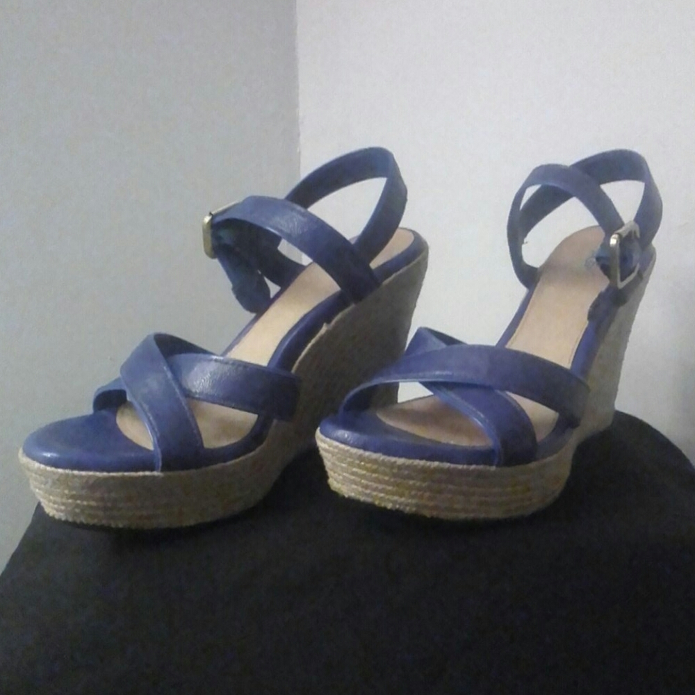 Blue uGg wedges size 9.5